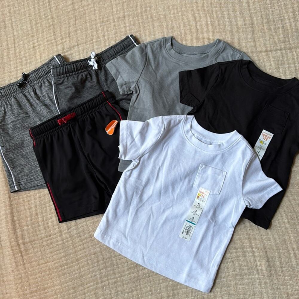 Set of 3 tee shirts and 3 shorts